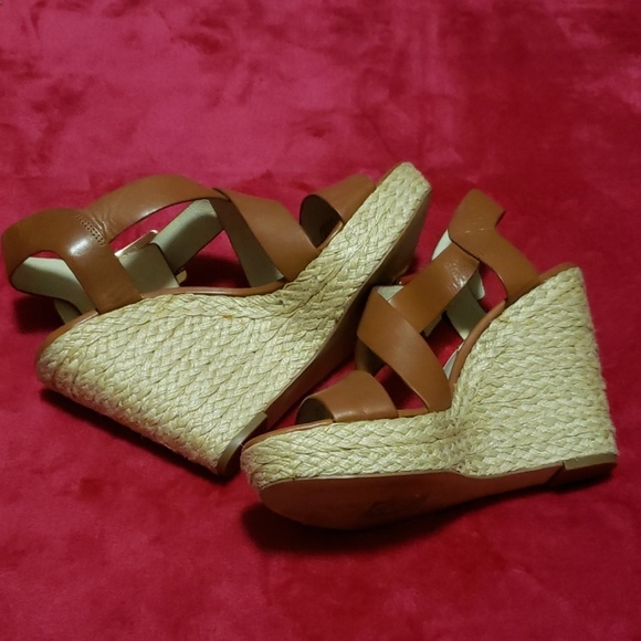 Michael Kors Wedge Sandals!! - Picture 4 of 8